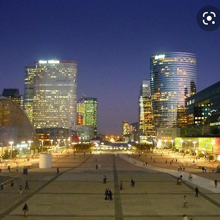 Studio Neuf Paris La Defense Metro 15 Rueil - Suresnes - Mont Valerien ภายนอก รูปภาพ
